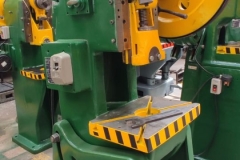 troqueladora-15-toneladas-carrera-variable